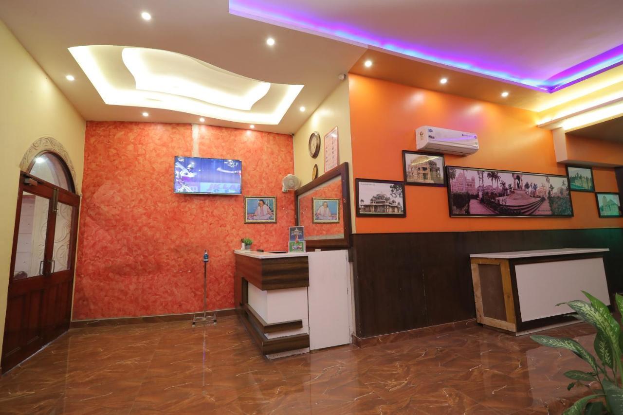 Hotel Vivek Continental グワーリヤル エクステリア 写真