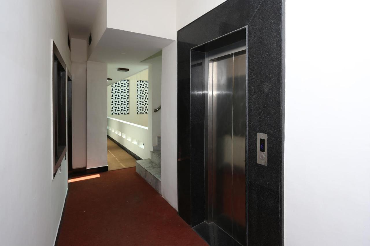 Hotel Vivek Continental グワーリヤル エクステリア 写真